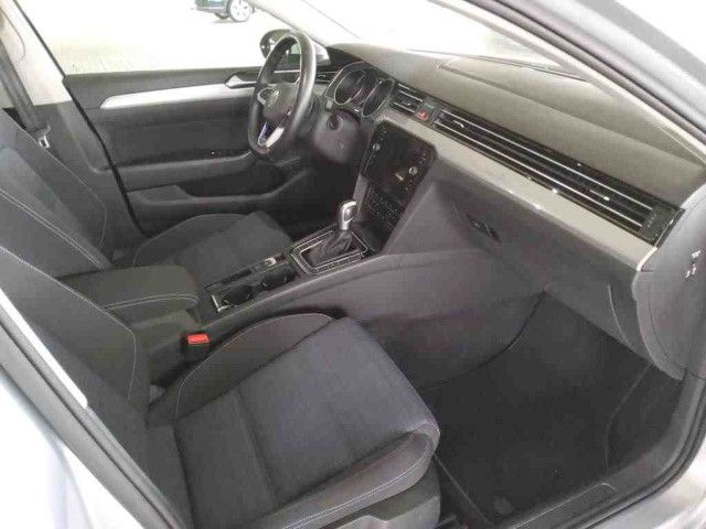 Fahrzeugabbildung Volkswagen Passat Variant GTE 1,4 eHybrid DSG Navi LED AHK