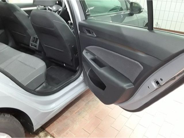 Fahrzeugabbildung Volkswagen Golf Variant Move 1,5 TSI Navi LED ACC Pano AHK