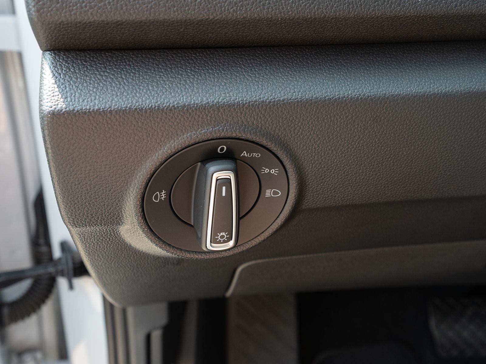 Fahrzeugabbildung Volkswagen T-Roc Style 1.5TSI DSG LED Navi Stdhz Pano LEDER