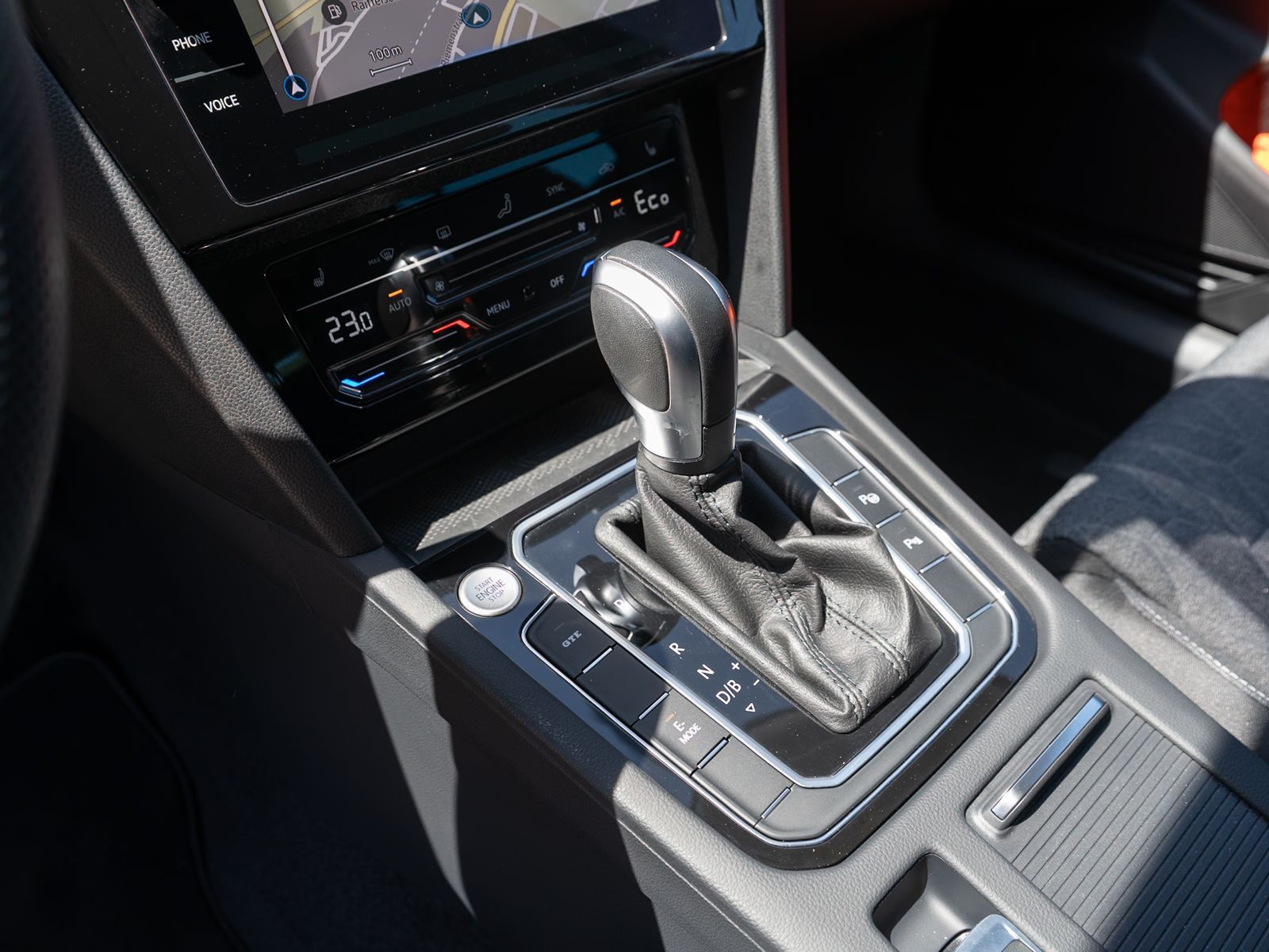 Fahrzeugabbildung Volkswagen Passat Variant GTE 1.4 TSI eHybrid DSG Navi AHK