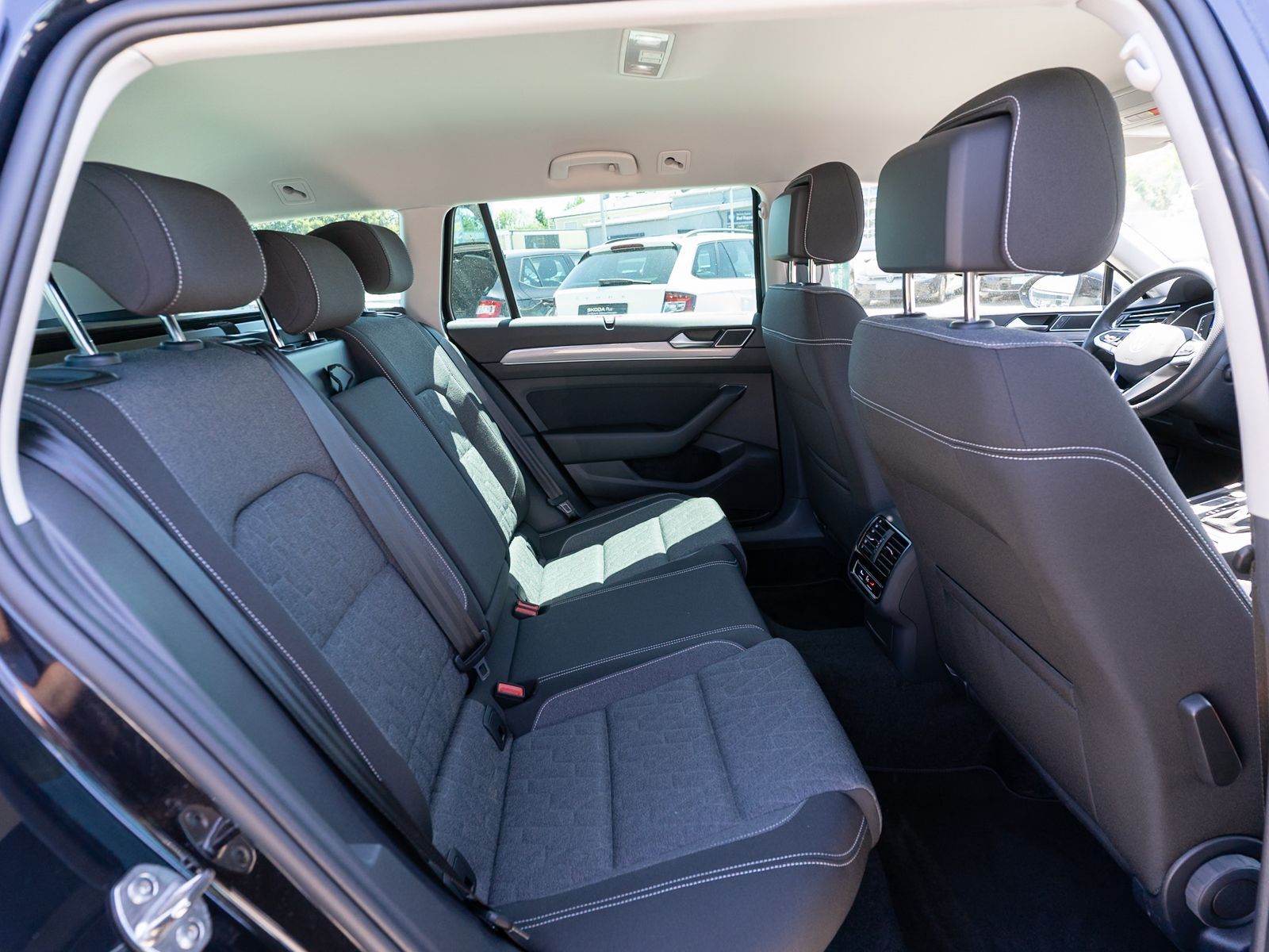 Fahrzeugabbildung Volkswagen Passat Variant GTE 1.4 TSI eHybrid DSG Navi AHK