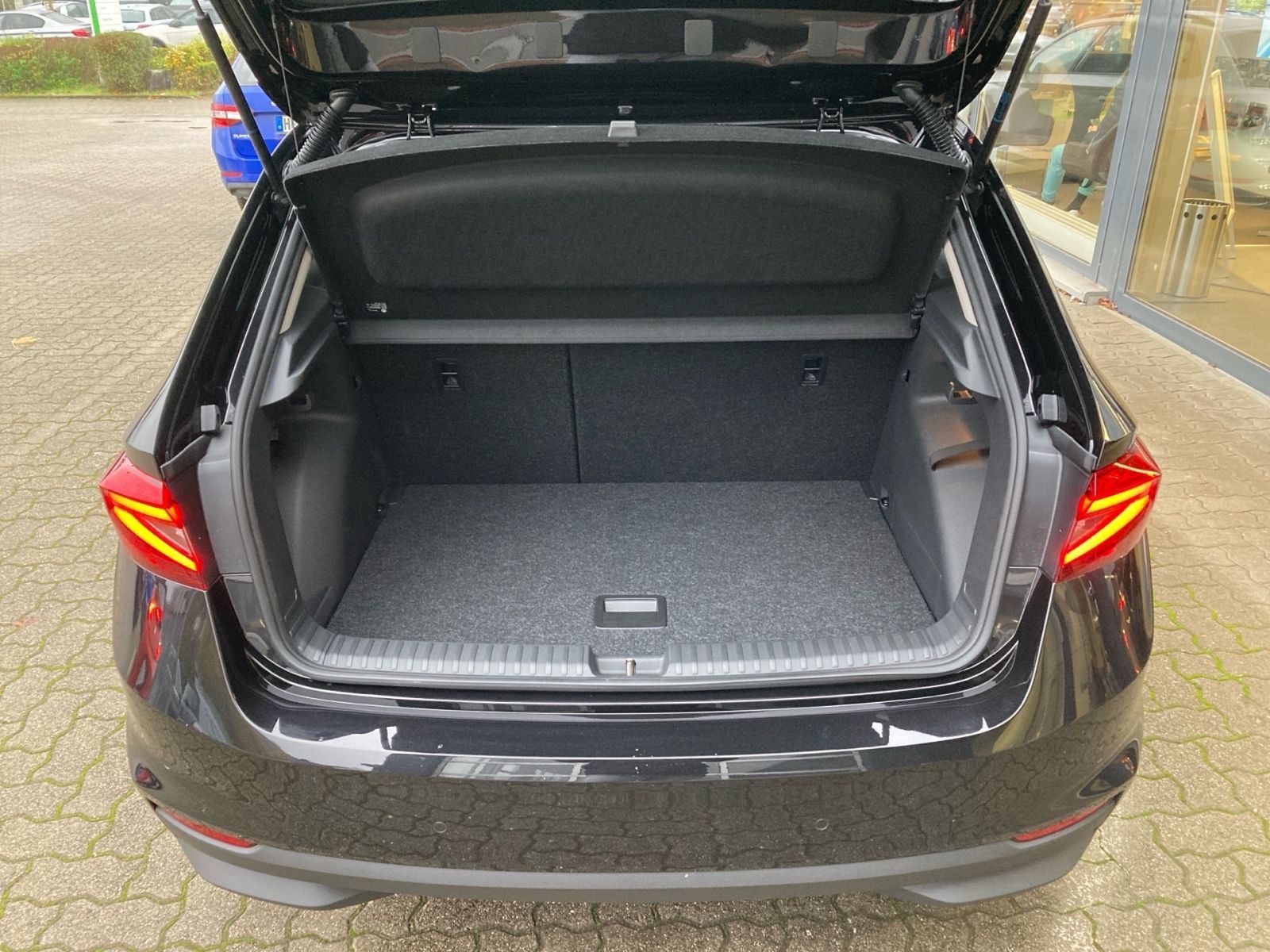 Fahrzeugabbildung SKODA Fabia Drive 1,0TSI 95PS Klima PDC SHZ SmartLink