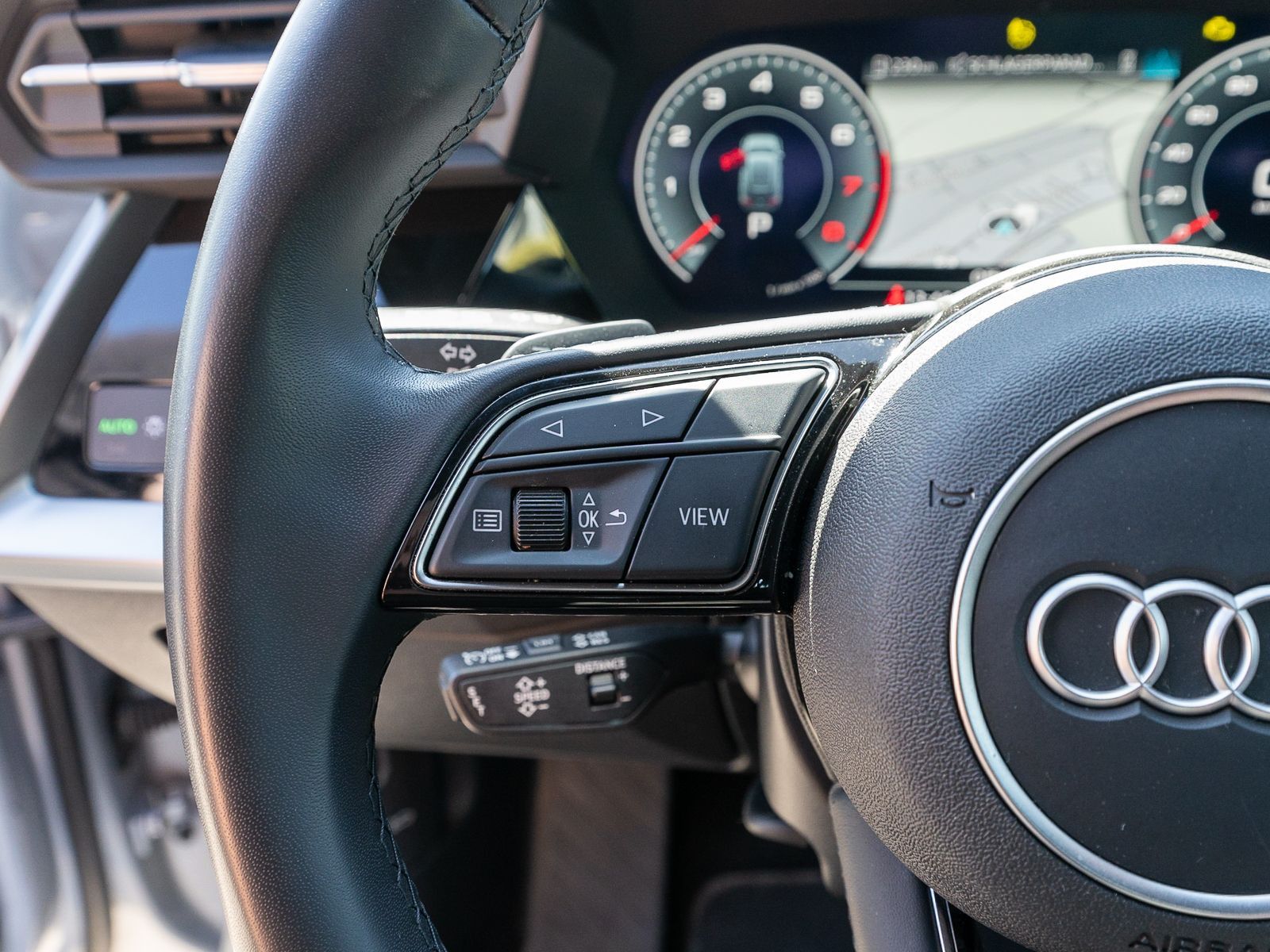 Fahrzeugabbildung Audi A3 Sportback 30 TFSI Stronic LED Navi PDC AHK VC