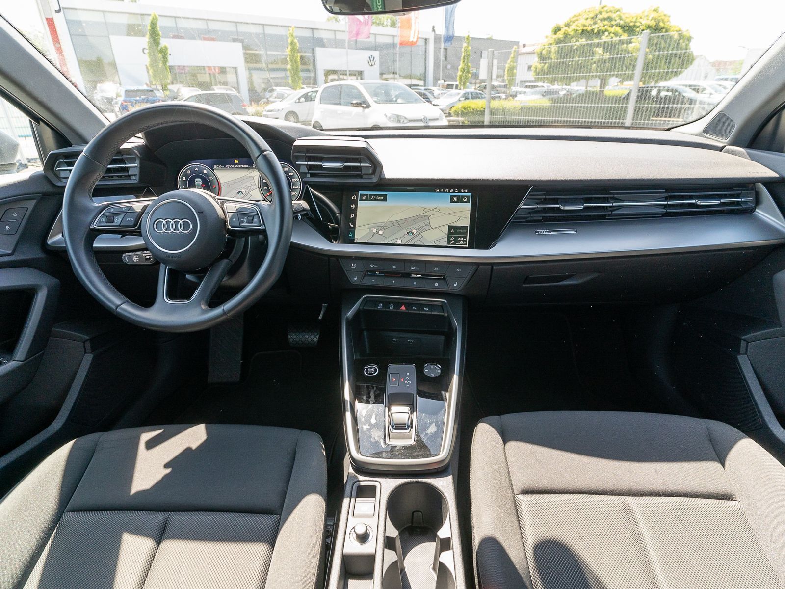 Fahrzeugabbildung Audi A3 Sportback 30 TFSI Stronic LED Navi PDC AHK VC