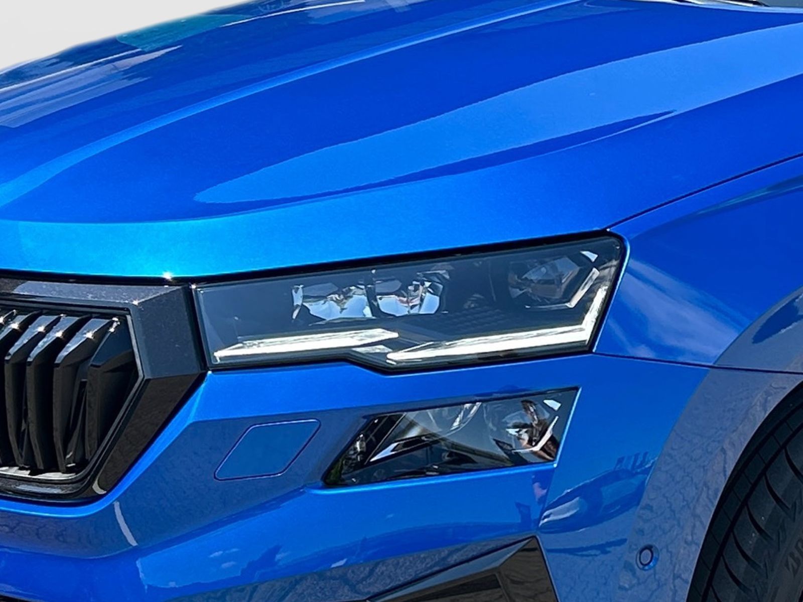 Fahrzeugabbildung SKODA Karoq Sportline 2,0TSI 190PS DSG 4x4 ACC SHZ AHK