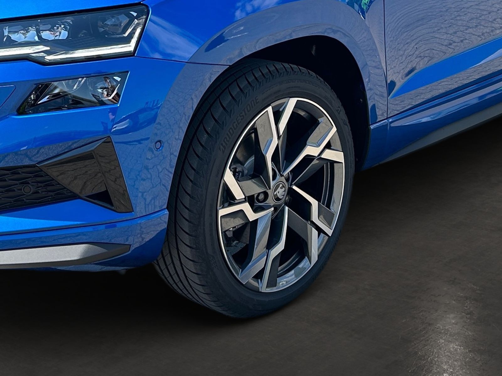 Fahrzeugabbildung SKODA Karoq Sportline 2,0TSI 190PS DSG 4x4 ACC SHZ AHK