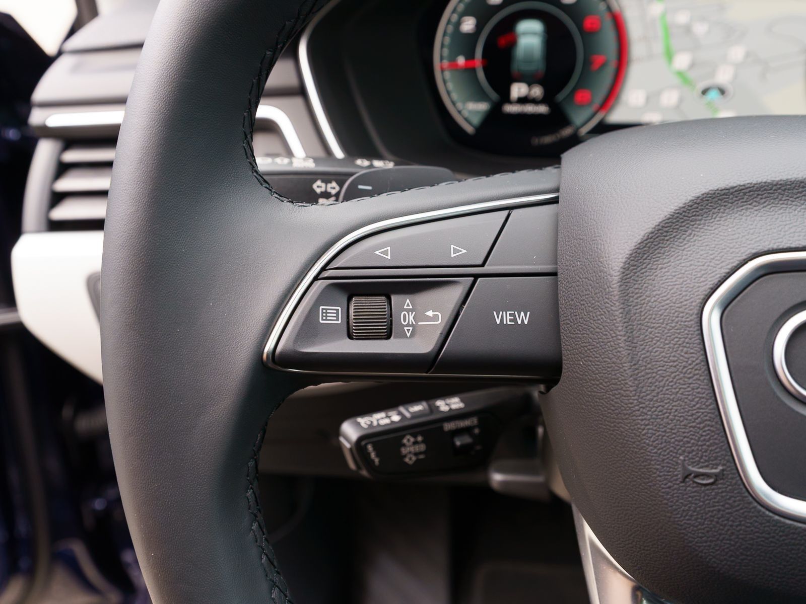 Fahrzeugabbildung Audi A4 Avant advanced 40TFSI quatt Navi LED AHK PANO