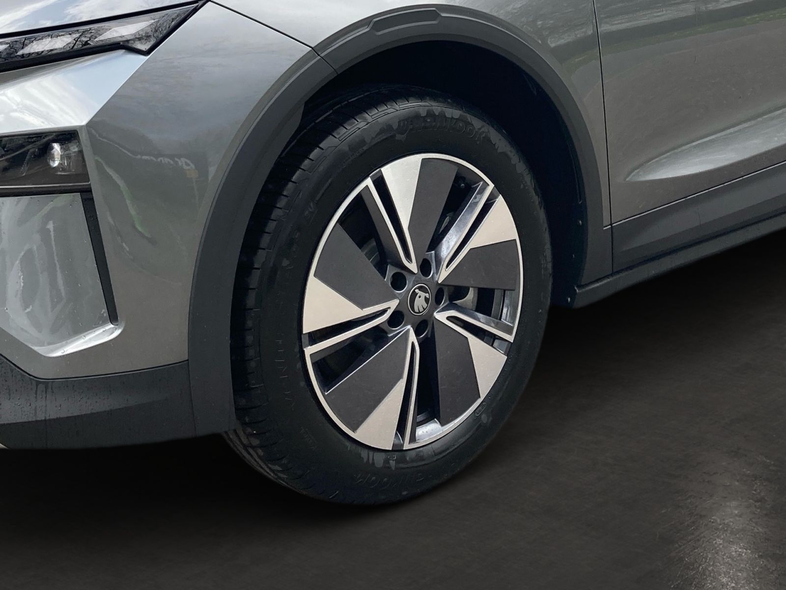 Fahrzeugabbildung SKODA Elroq 85 82 kWh 285PS 19" ACC Kamera PDC SHZ AHK
