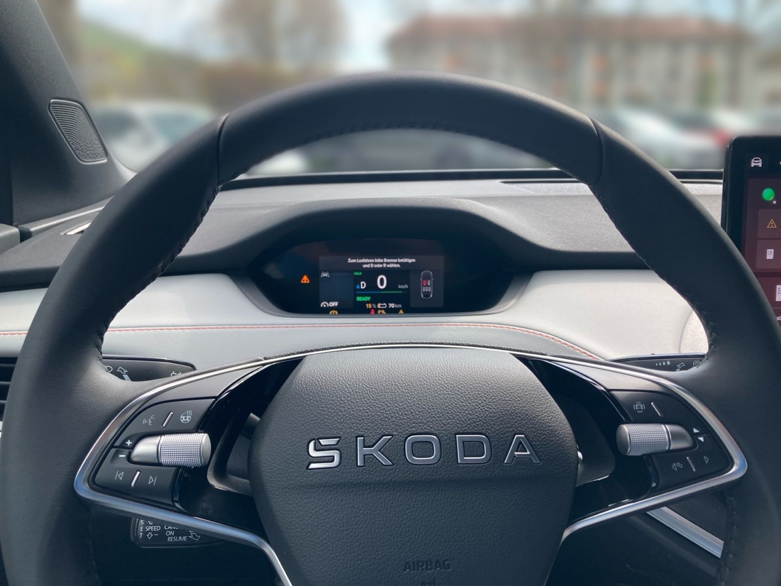 Fahrzeugabbildung SKODA Elroq 85 82 kWh 285PS 19" ACC Kamera PDC SHZ AHK