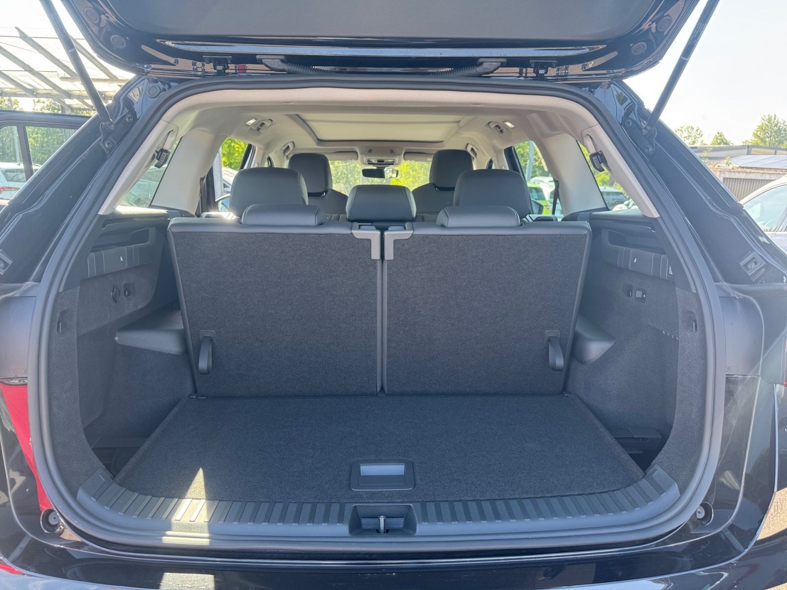 Fahrzeugabbildung SKODA Kodiaq Selection 2,0 TDI 193PS 4x4 Pano ACC AHK