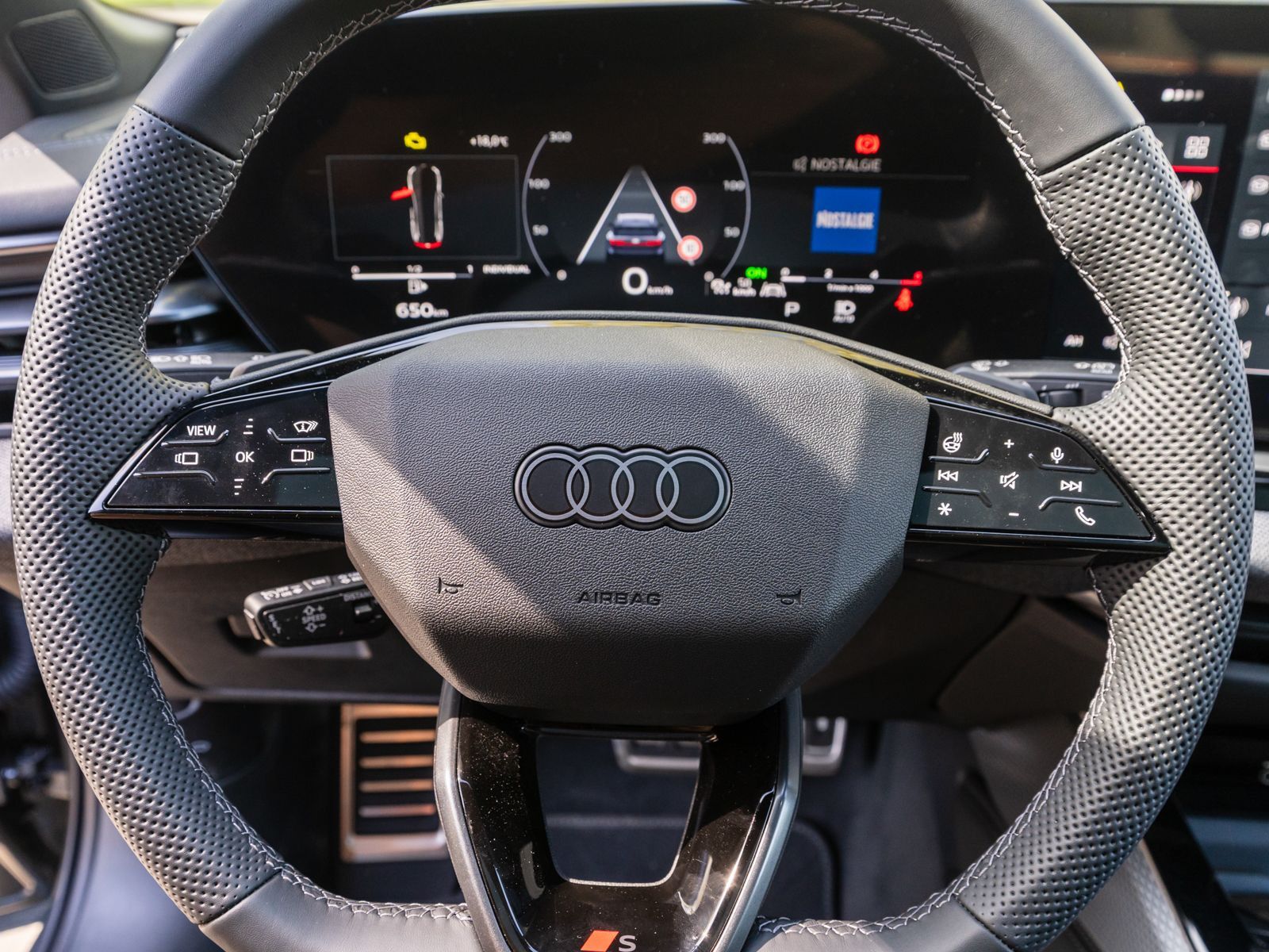 Fahrzeugabbildung Audi A6 Avant S line Edition One TDI quattro Panodach