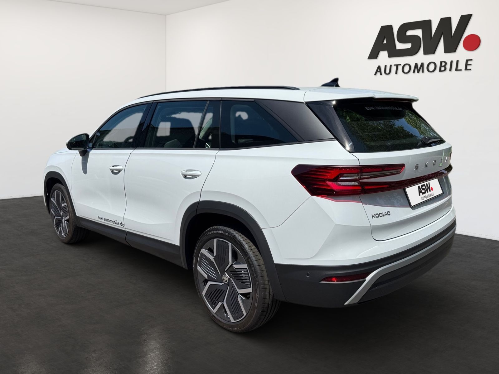 Fahrzeugabbildung SKODA Kodiaq Selection 2,0 TDI 193PS 4x4 Pano ACC AHK
