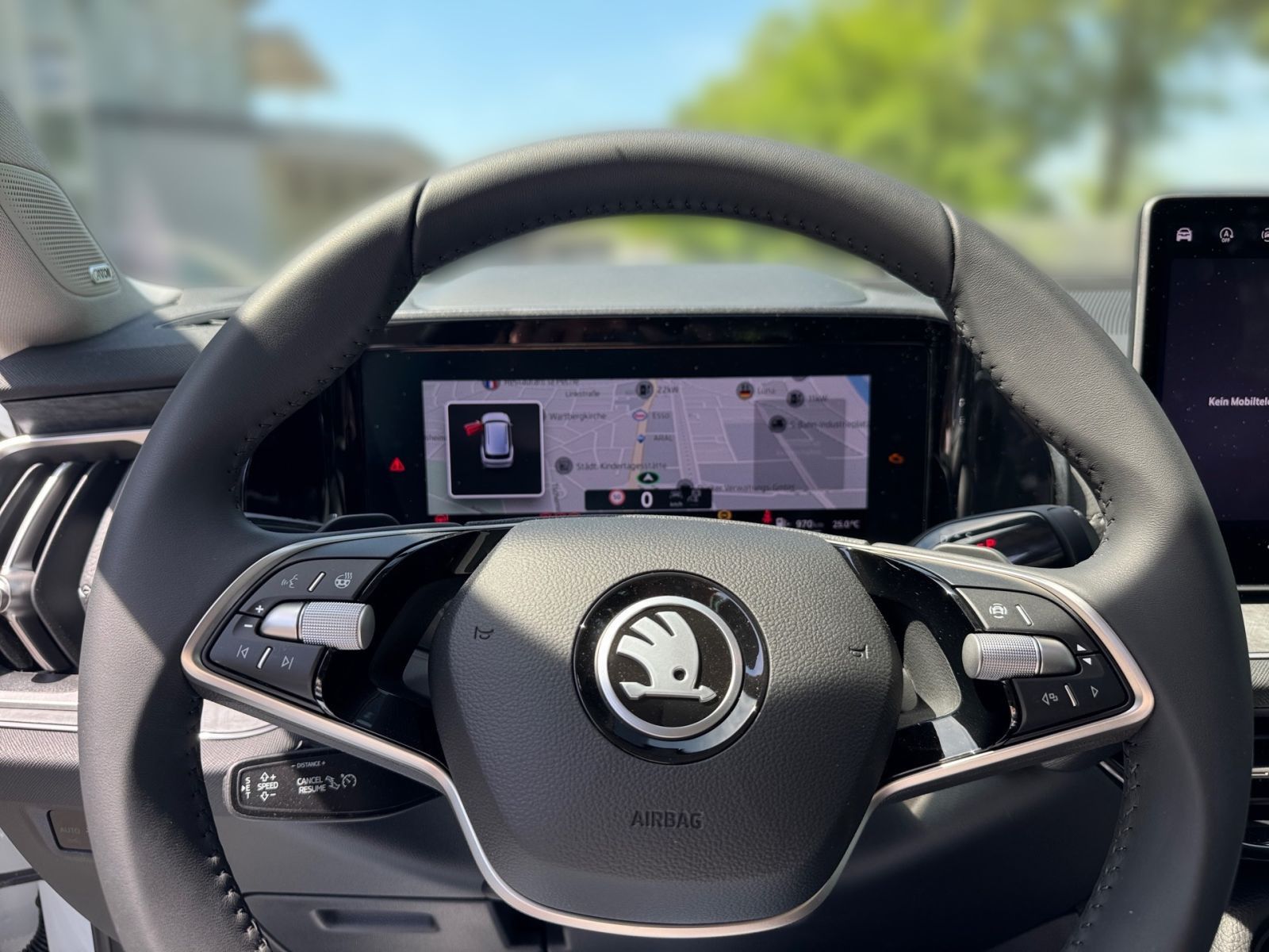 Fahrzeugabbildung SKODA Kodiaq Selection 2,0 TDI 193PS 4x4 Pano ACC AHK