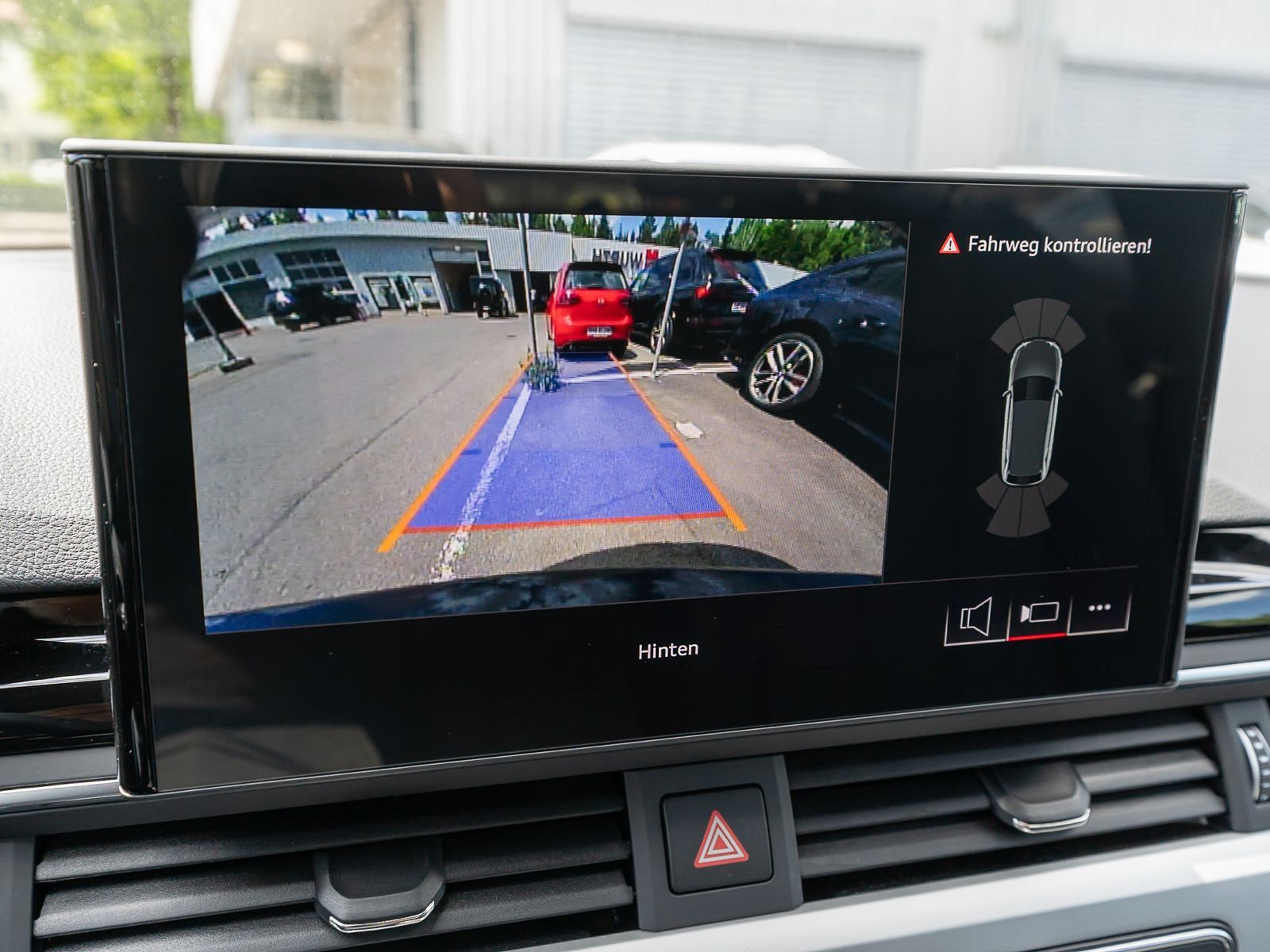 Fahrzeugabbildung Audi A4 Avant S line 35TFSI Stronic Navi LED RFK ACC
