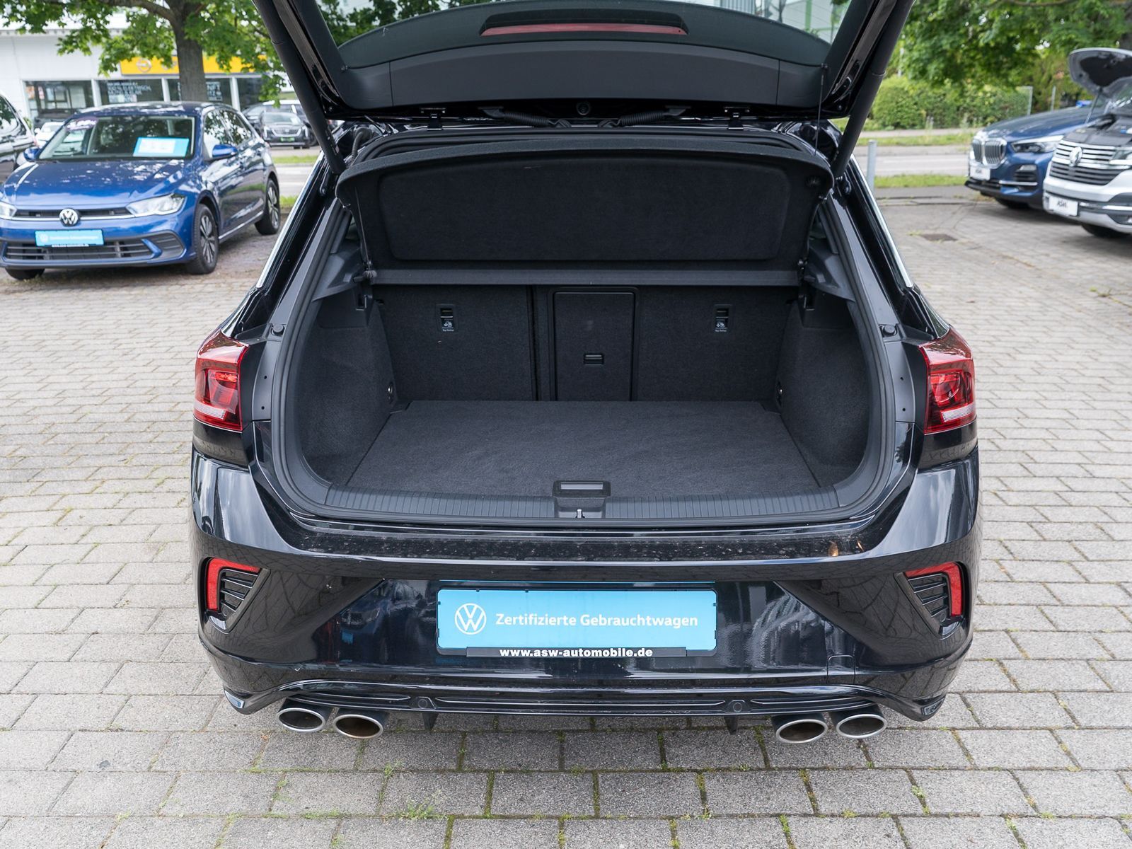 Fahrzeugabbildung Volkswagen T-Roc R 2.0 TSI 4M DSG PANO ACC Digital Cockpit
