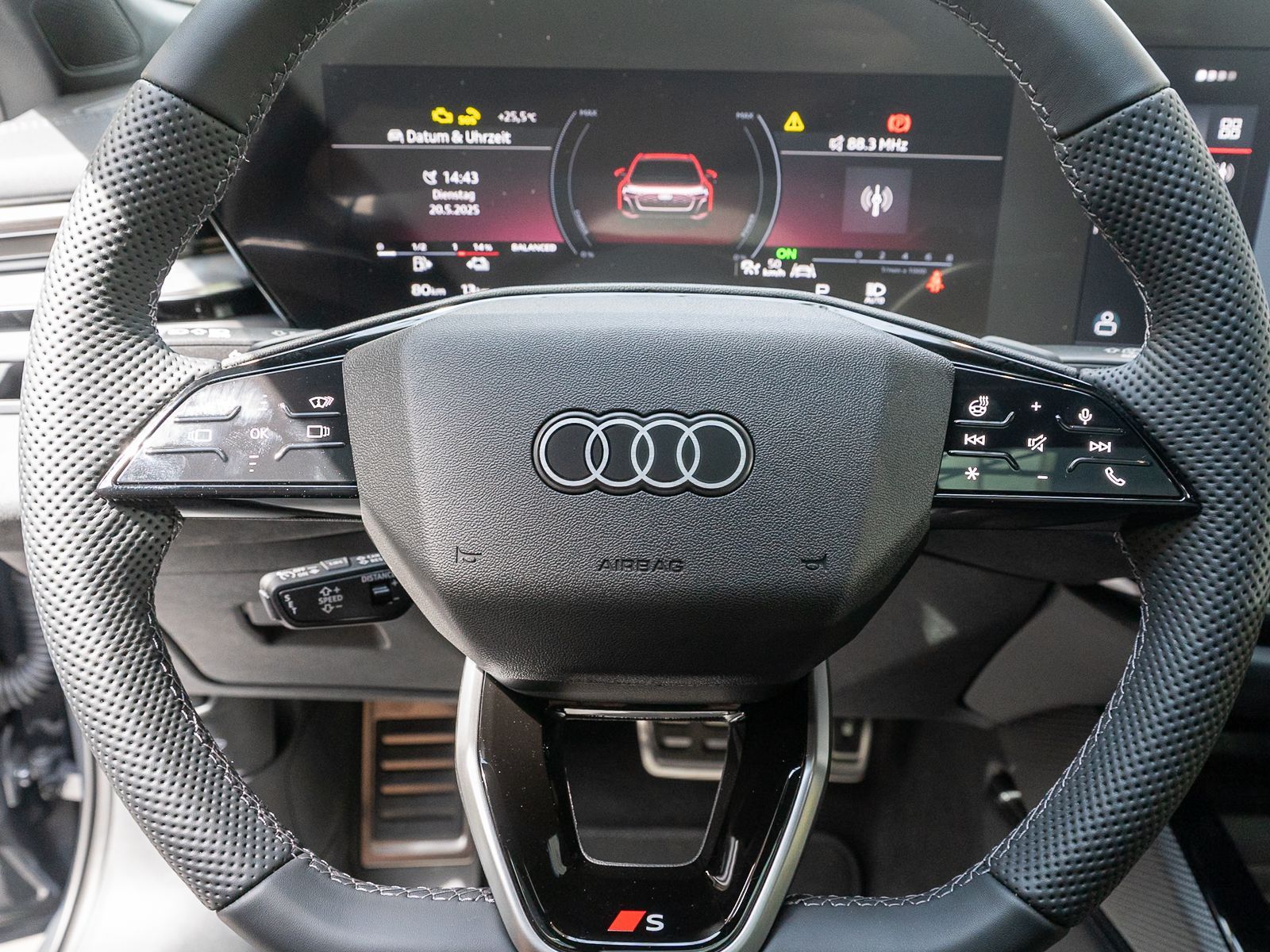 Fahrzeugabbildung Audi A5 Avant e-hybrid quattro 220 kW S tronic