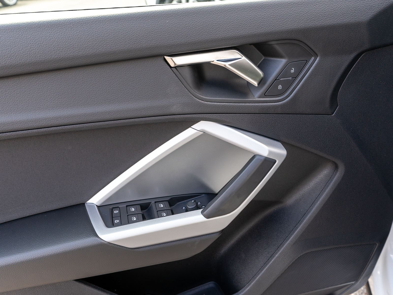 Fahrzeugabbildung Audi Q3 35TDI Stronic Navi LED GRA PDC SHZ VC