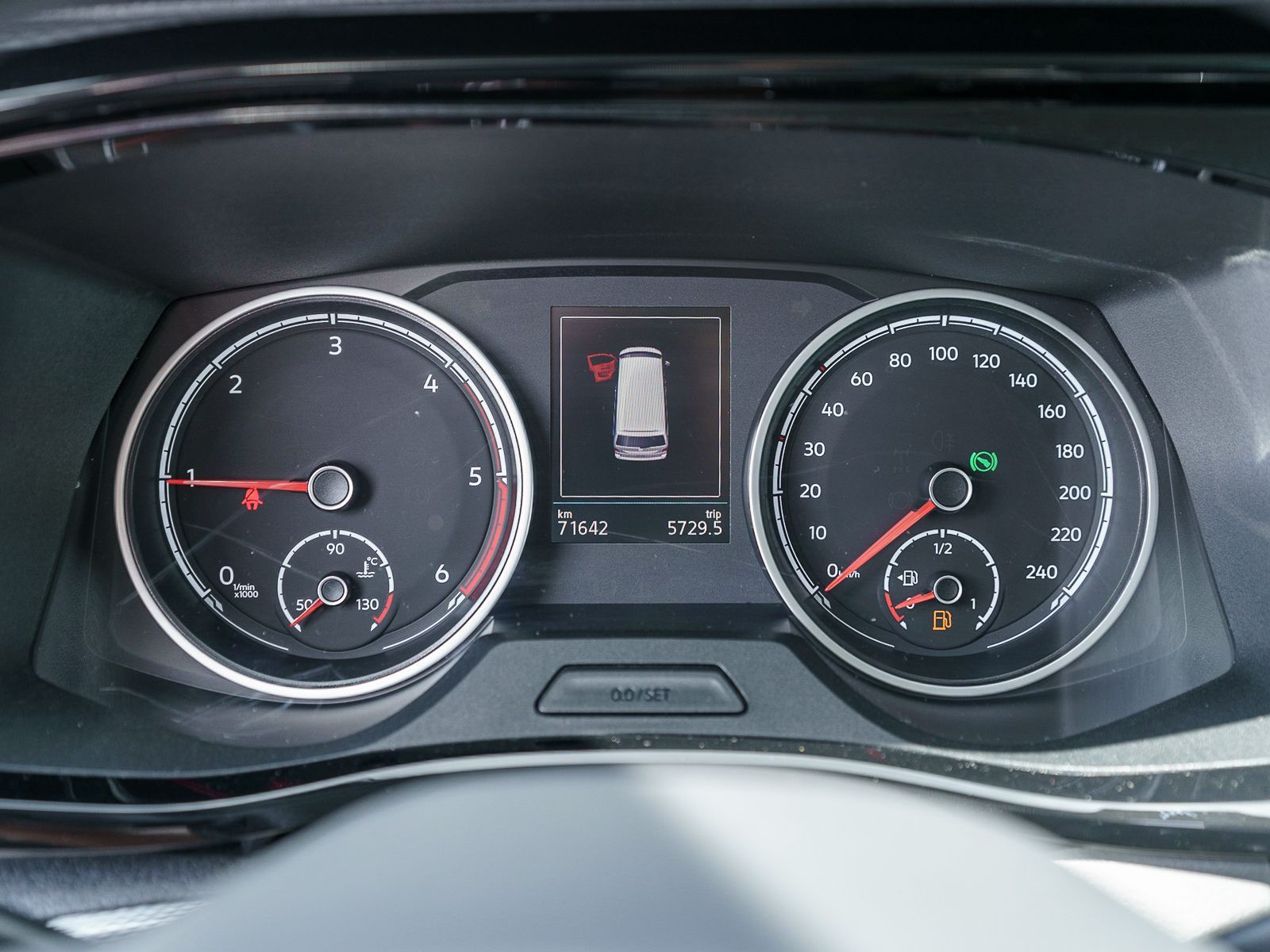 Fahrzeugabbildung Volkswagen T6.1 California Ocean 2.0TDI 4M DSG NAVI RFK AHK