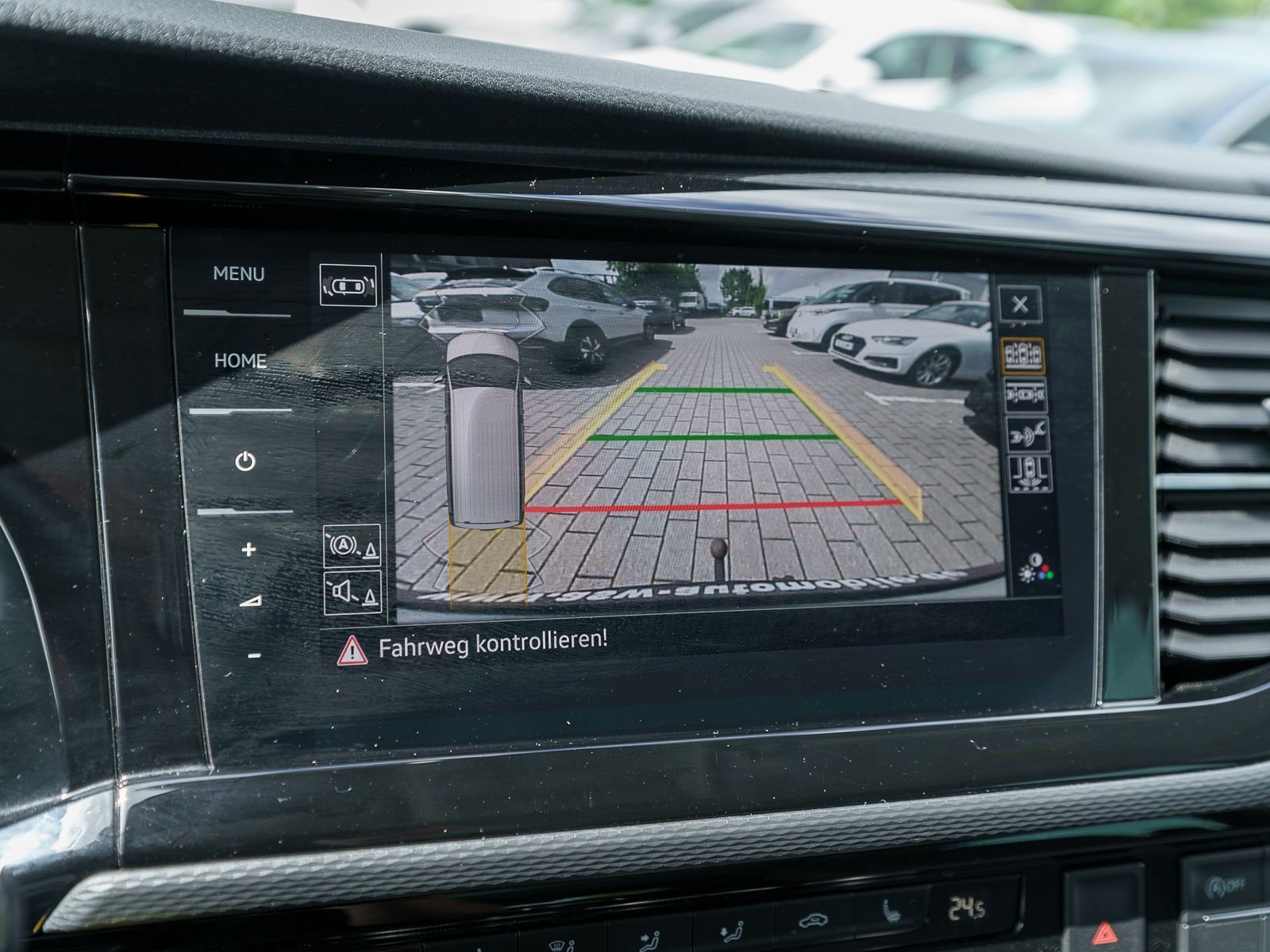 Fahrzeugabbildung Volkswagen T6.1 California Ocean 2.0TDI 4M DSG NAVI RFK AHK