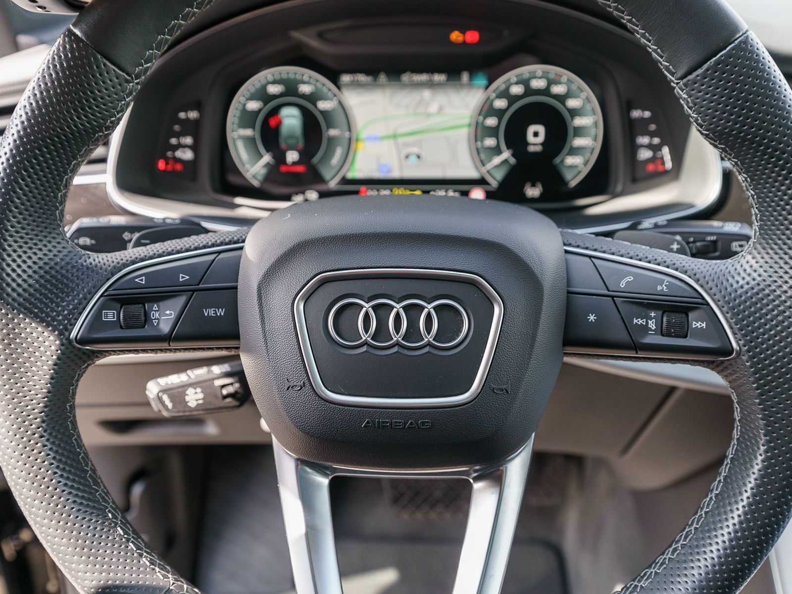 Fahrzeugabbildung Audi Q7 S line 55TFSI e quattro tiptronic B&O Pano