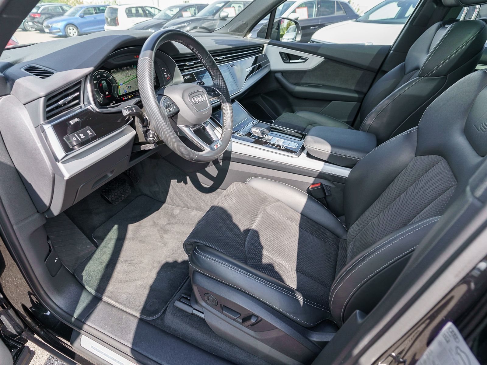 Fahrzeugabbildung Audi Q7 S line 55TFSI e quattro tiptronic B&O Pano