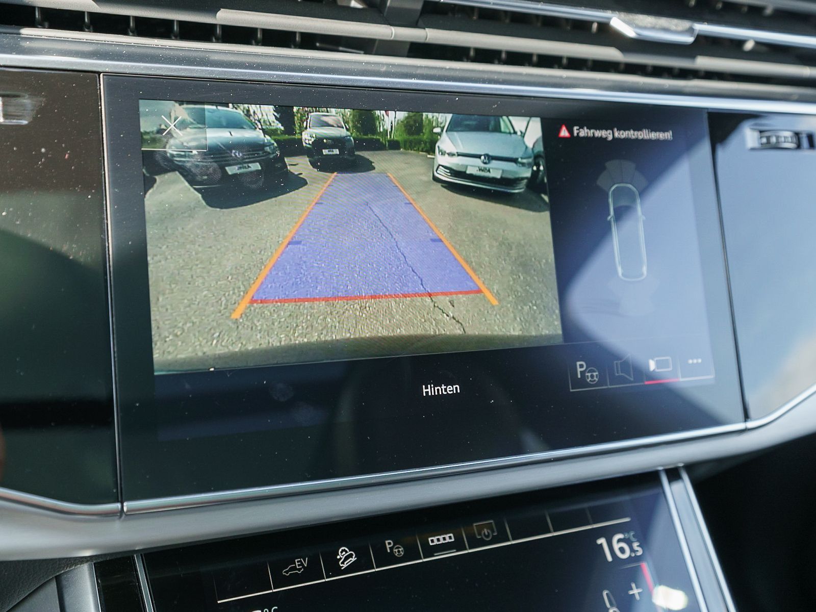 Fahrzeugabbildung Audi Q7 S line 55TFSI e quattro tiptronic B&O Pano