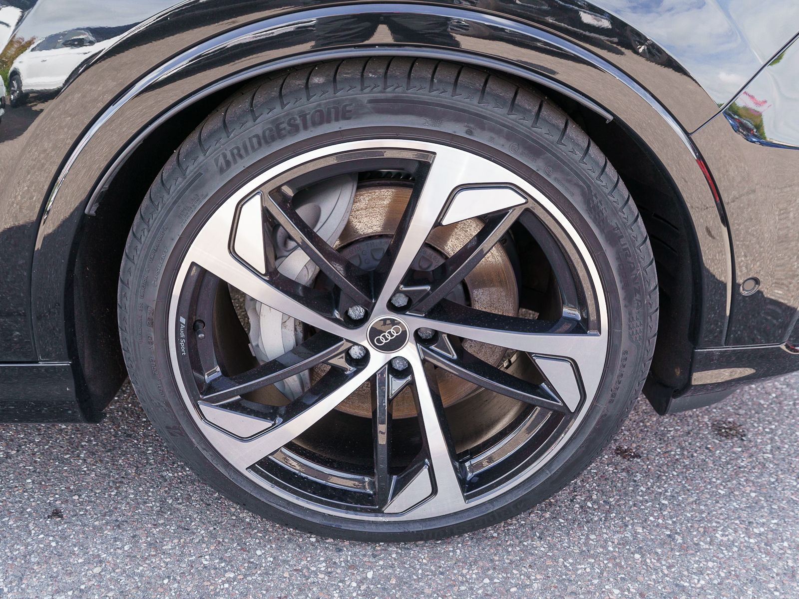 Fahrzeugabbildung Audi Q7 S line 55TFSI e quattro tiptronic B&O Pano