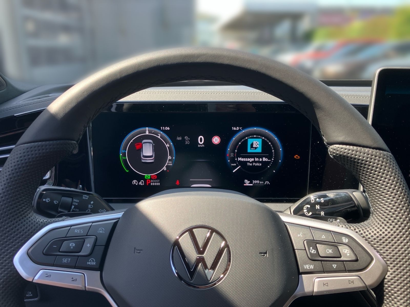 Fahrzeugabbildung Volkswagen Tiguan R-Line 1,5 l eHybrid OPF 130 kW ( 177 PS)