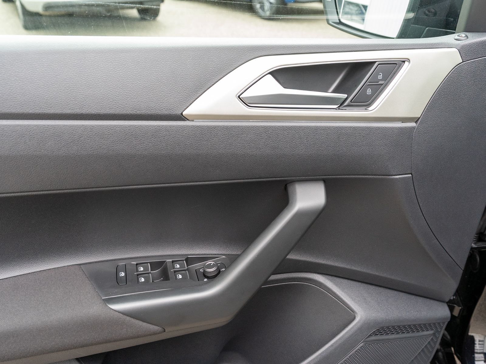 Fahrzeugabbildung Volkswagen Polo Move 1.0TSI DSG LED Navi RFK VC SHZ AHK
