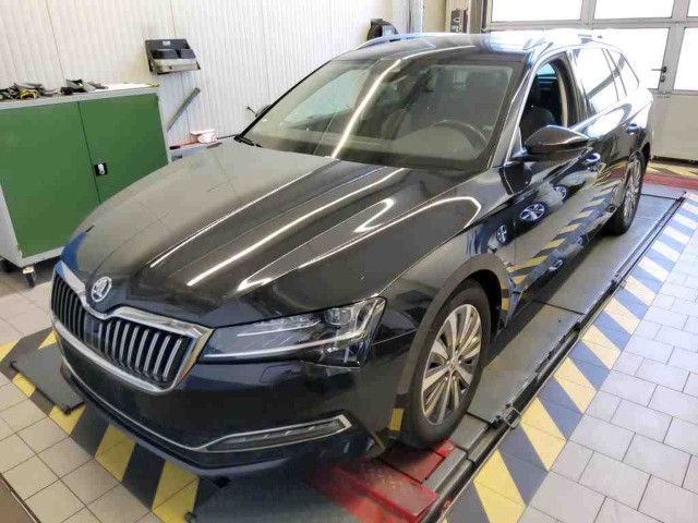 SKODA Superb Combi PremiumEdition 2.0TDI DSG LEDER AHK