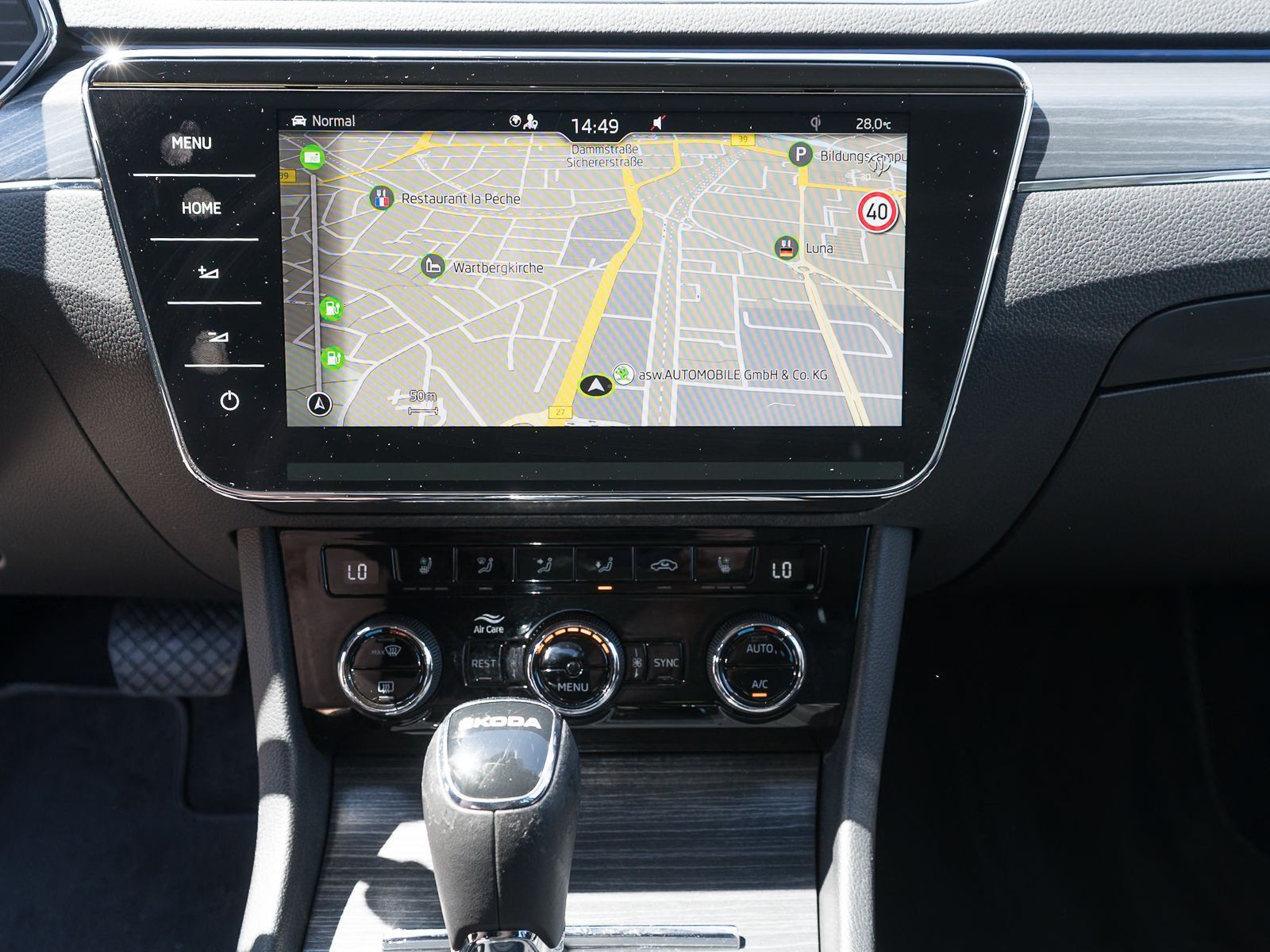 Fahrzeugabbildung SKODA Superb Combi PremiumEdition 2.0TDI DSG LEDER AHK