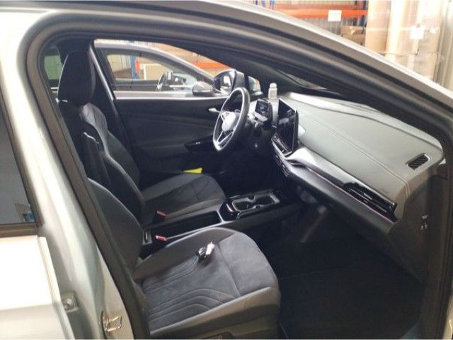 Fahrzeugabbildung Volkswagen ID.4 Pro Move LED Navi RFK Wärmepumpe ACC SHZ