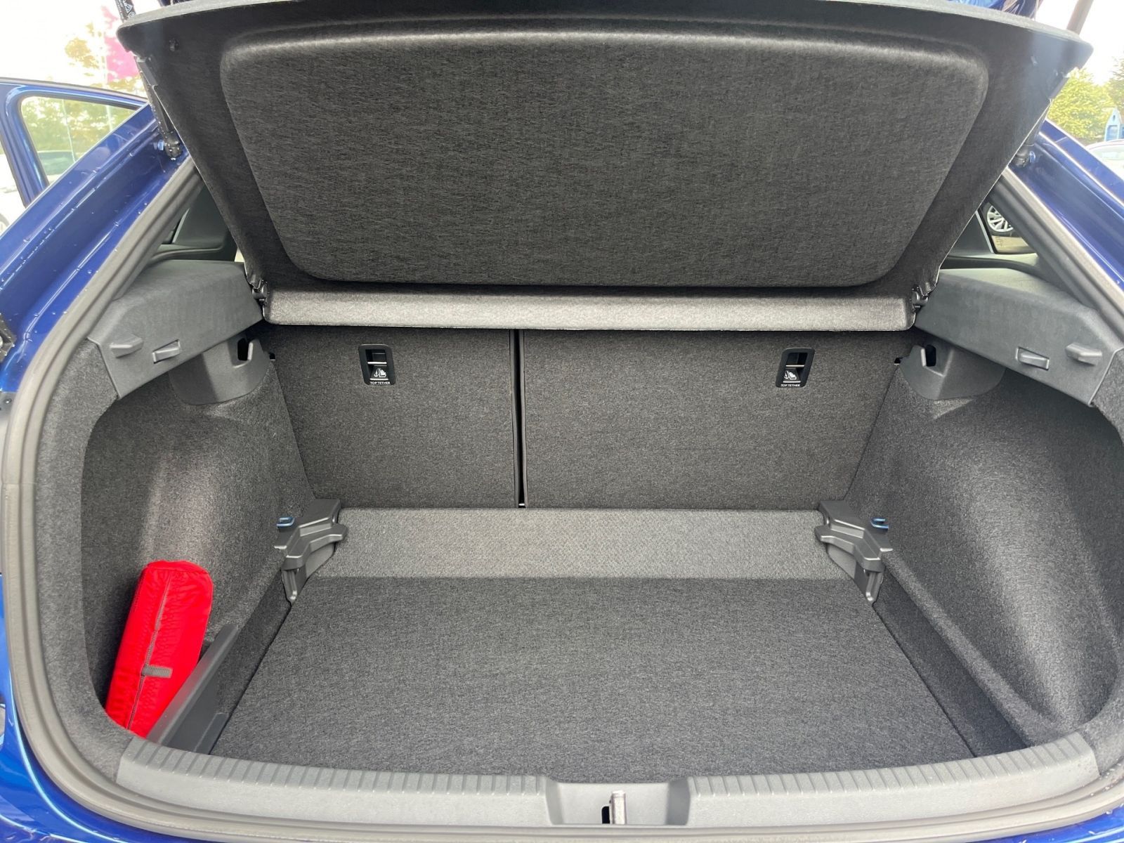 Fahrzeugabbildung Volkswagen Taigo R-Line 1.5 TSI 110 kW (150 PS) DSG | *AHK*