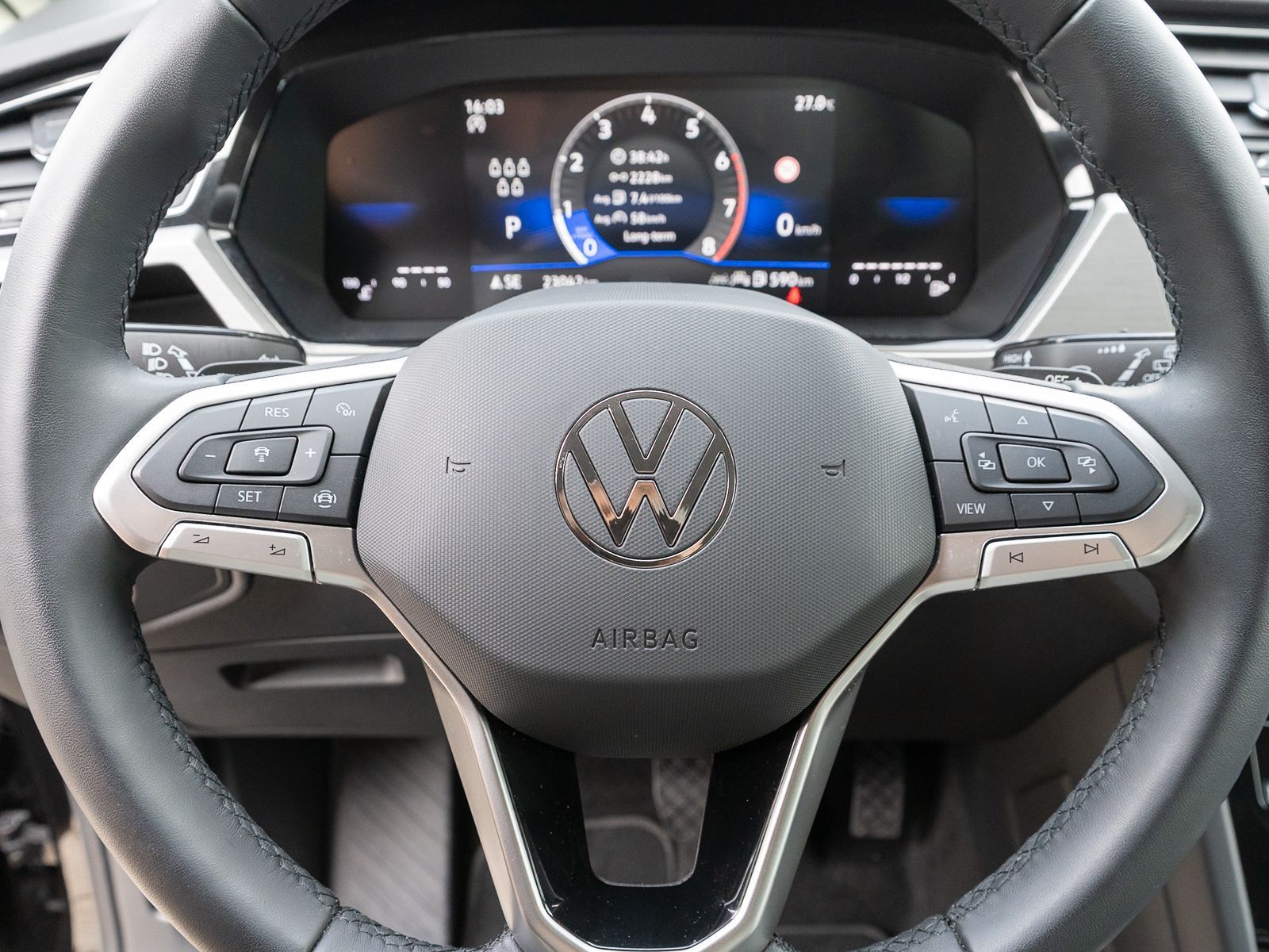 Fahrzeugabbildung Volkswagen Touran Comfortline 1.5 TSI DSG Navi RFK 7-S AHK
