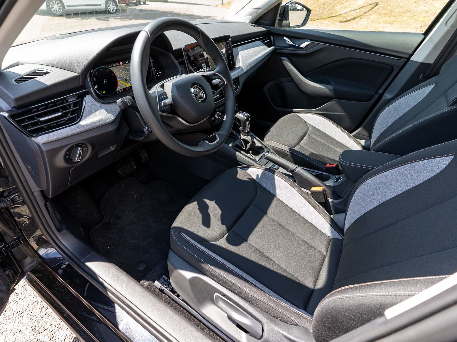 Fahrzeugabbildung SKODA Scala Selection 1,0 TSI DSG LED Navi ACC RFK AHK