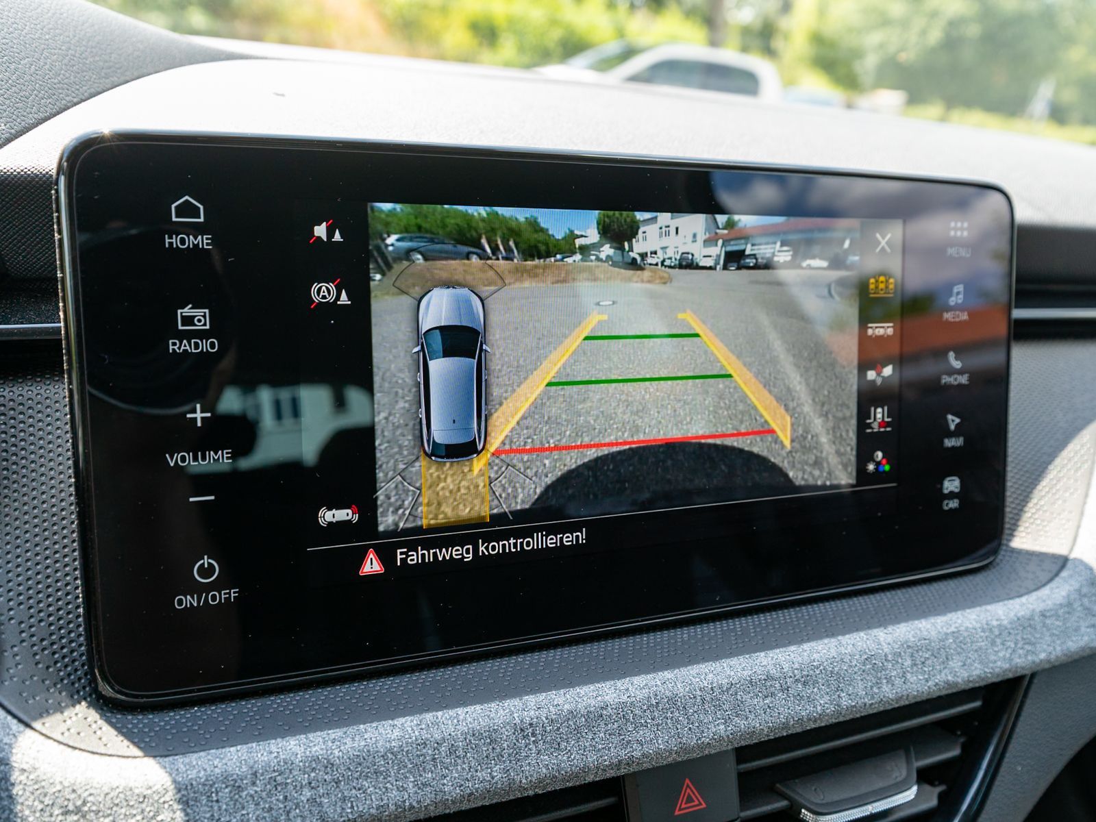 Fahrzeugabbildung SKODA Scala Selection 1,0 TSI DSG LED Navi ACC RFK AHK
