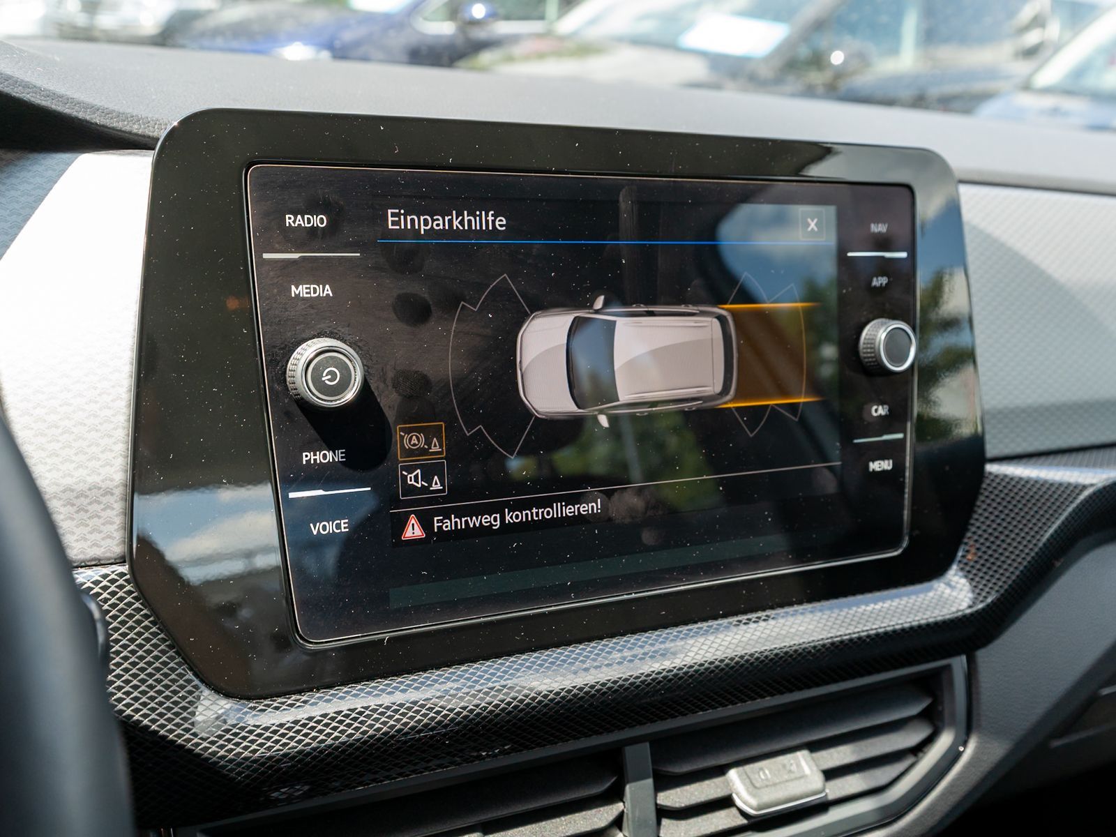 Fahrzeugabbildung Volkswagen T-Cross Life 1.5 TSI DSG LED Navi ACC PDC SHZ VC