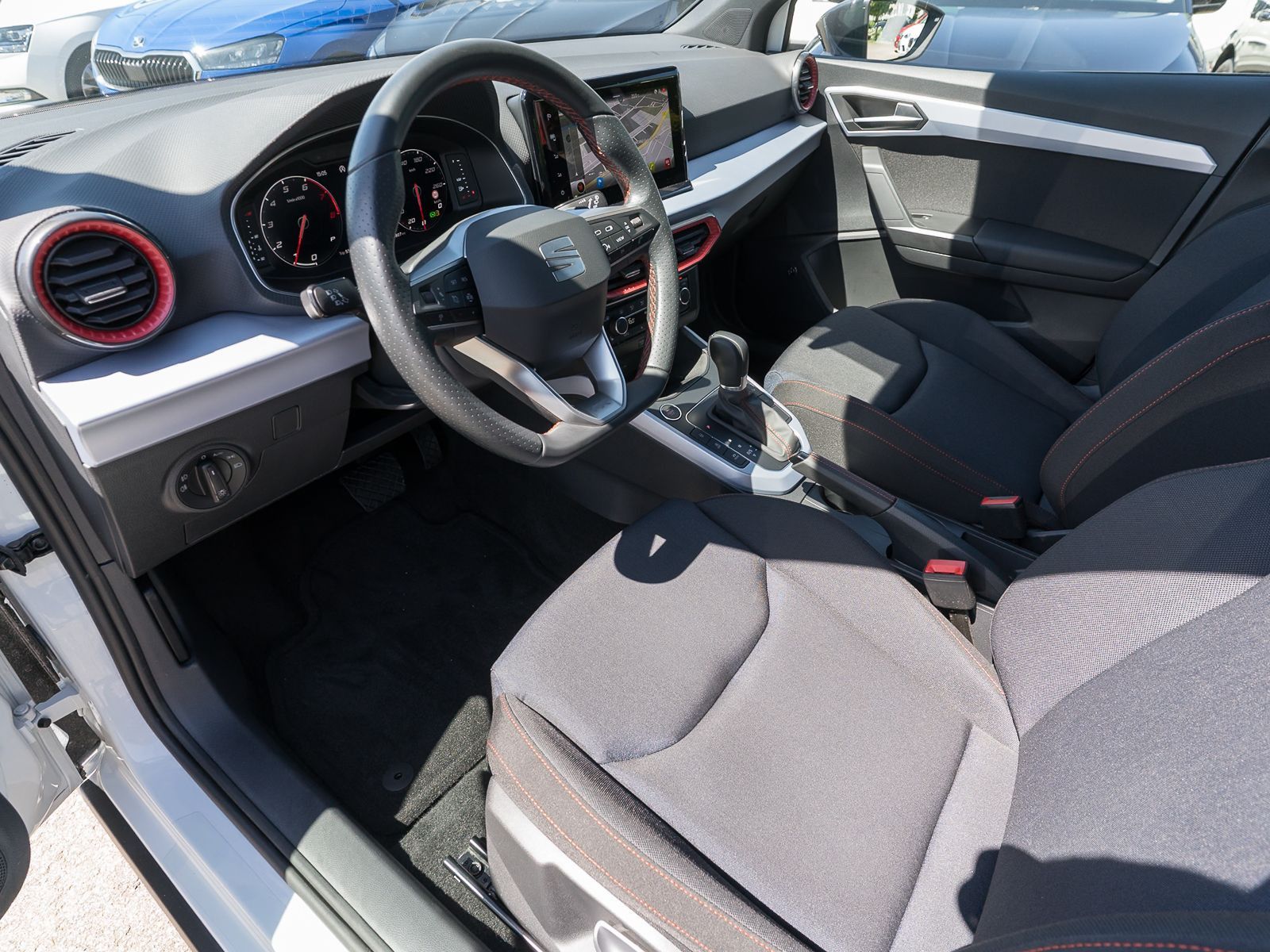 Fahrzeugabbildung SEAT Arona FR-Line 1.0TSI DSG LED Navi RFK ACC SHZ VC