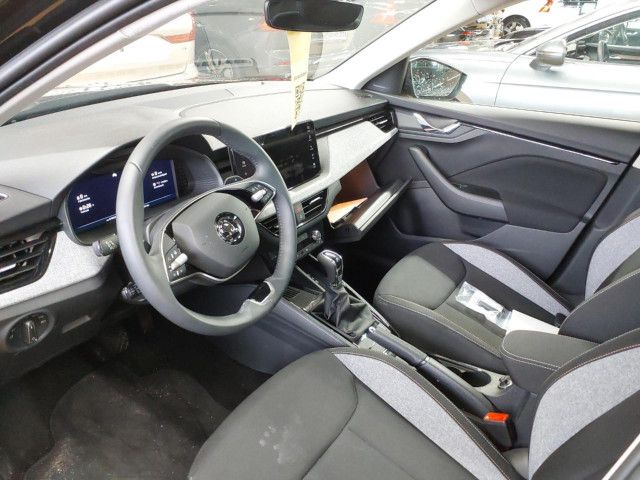 Fahrzeugabbildung SKODA Kamiq Selection 1,0 TSI DSG LED Navi RFK PDC SHZ