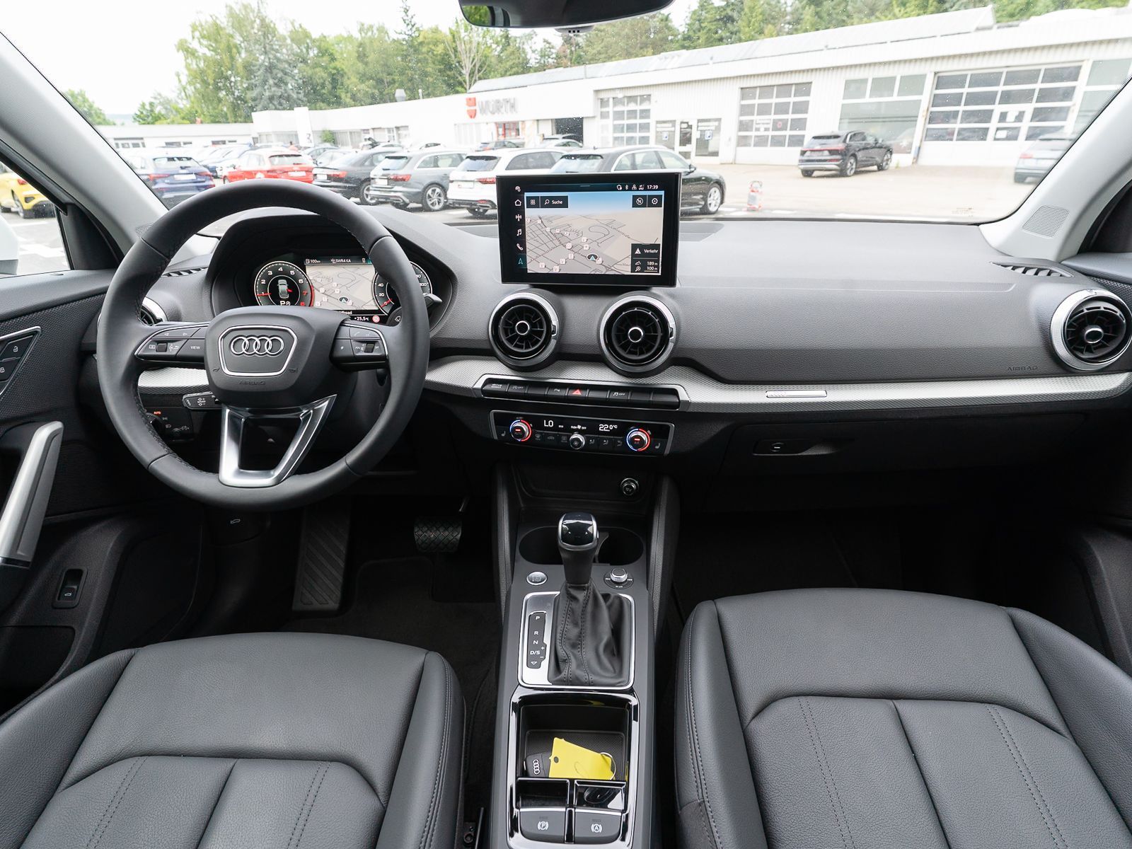 Fahrzeugabbildung Audi Q2 Advanced 35TFSI Stronic LED Nav RFK ACC LEDER