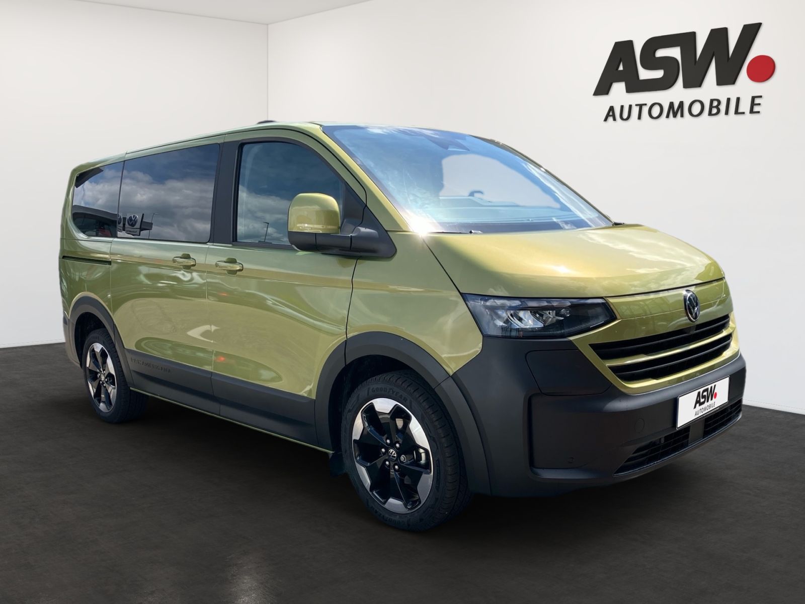 Fahrzeugabbildung Volkswagen e-Caravelle Life 160 kW BEV