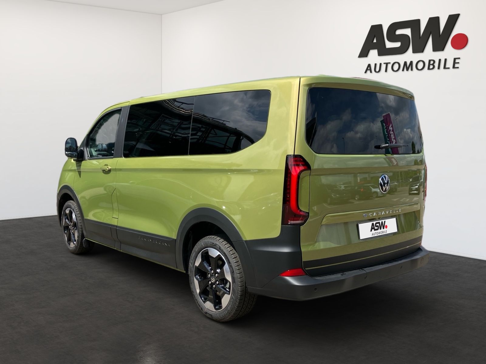 Fahrzeugabbildung Volkswagen e-Caravelle Life 160 kW BEV