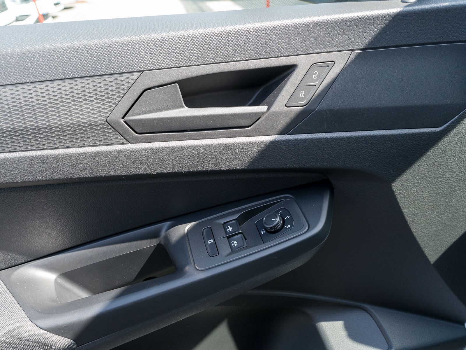 Fahrzeugabbildung Volkswagen Caddy 2.0 TDI NAVi SHZ PDC Anhängerkupplung