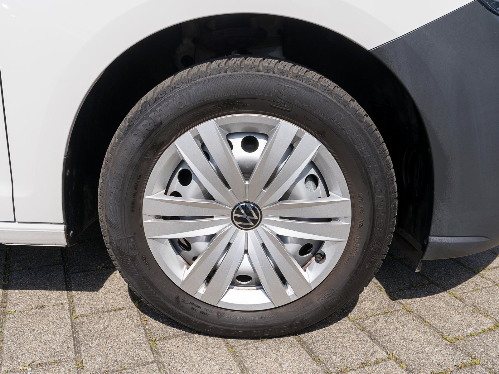 Fahrzeugabbildung Volkswagen Caddy 2.0 TDI NAVi SHZ PDC Anhängerkupplung
