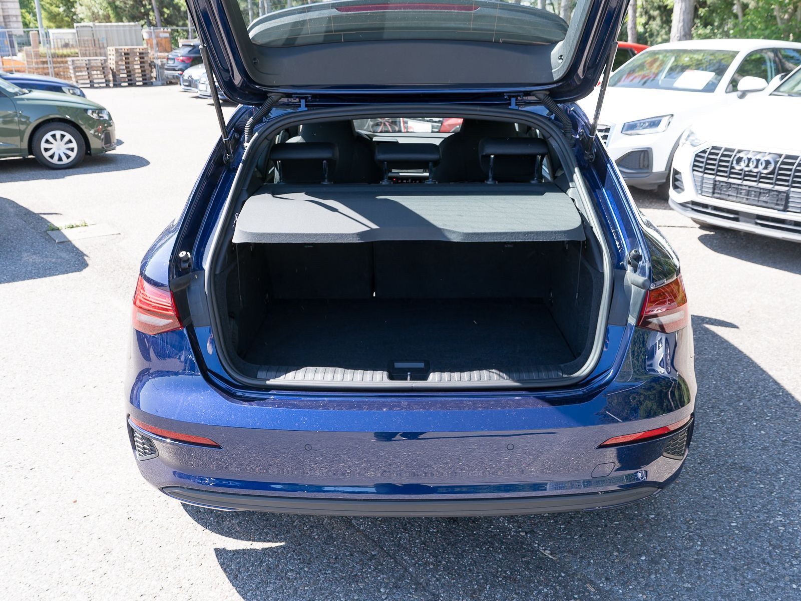 Fahrzeugabbildung Audi A3 Sportback 30TDI 6-Gang Navi PDC GRA SHZ