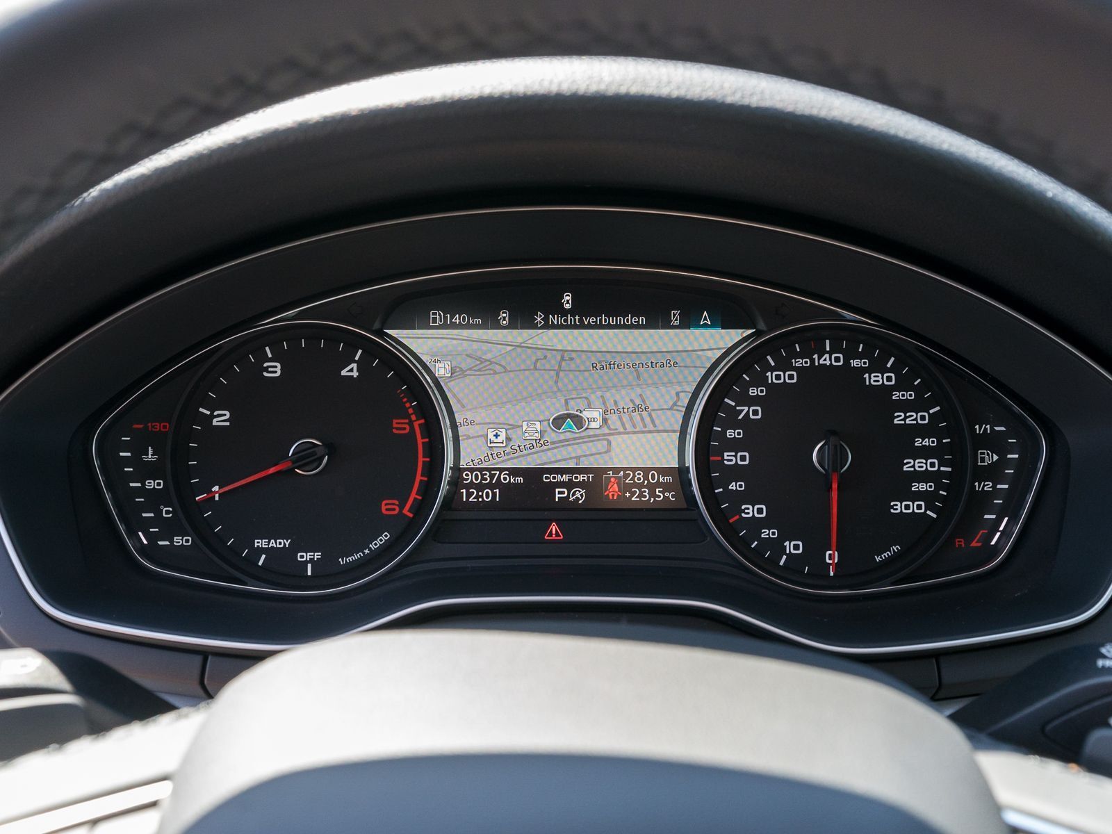 Fahrzeugabbildung Audi A4 Avant advanced 40TDI Stronic LED Navi RFK ACC