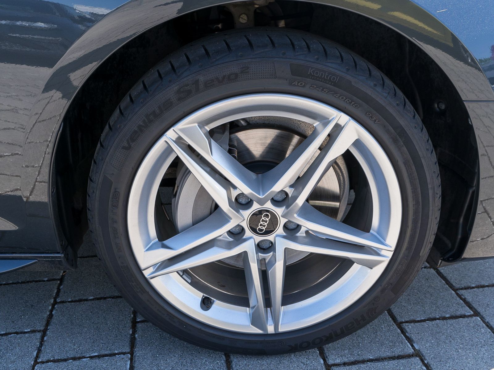 Fahrzeugabbildung Audi A4 Avant advanced 40TDI Stronic LED Navi RFK ACC