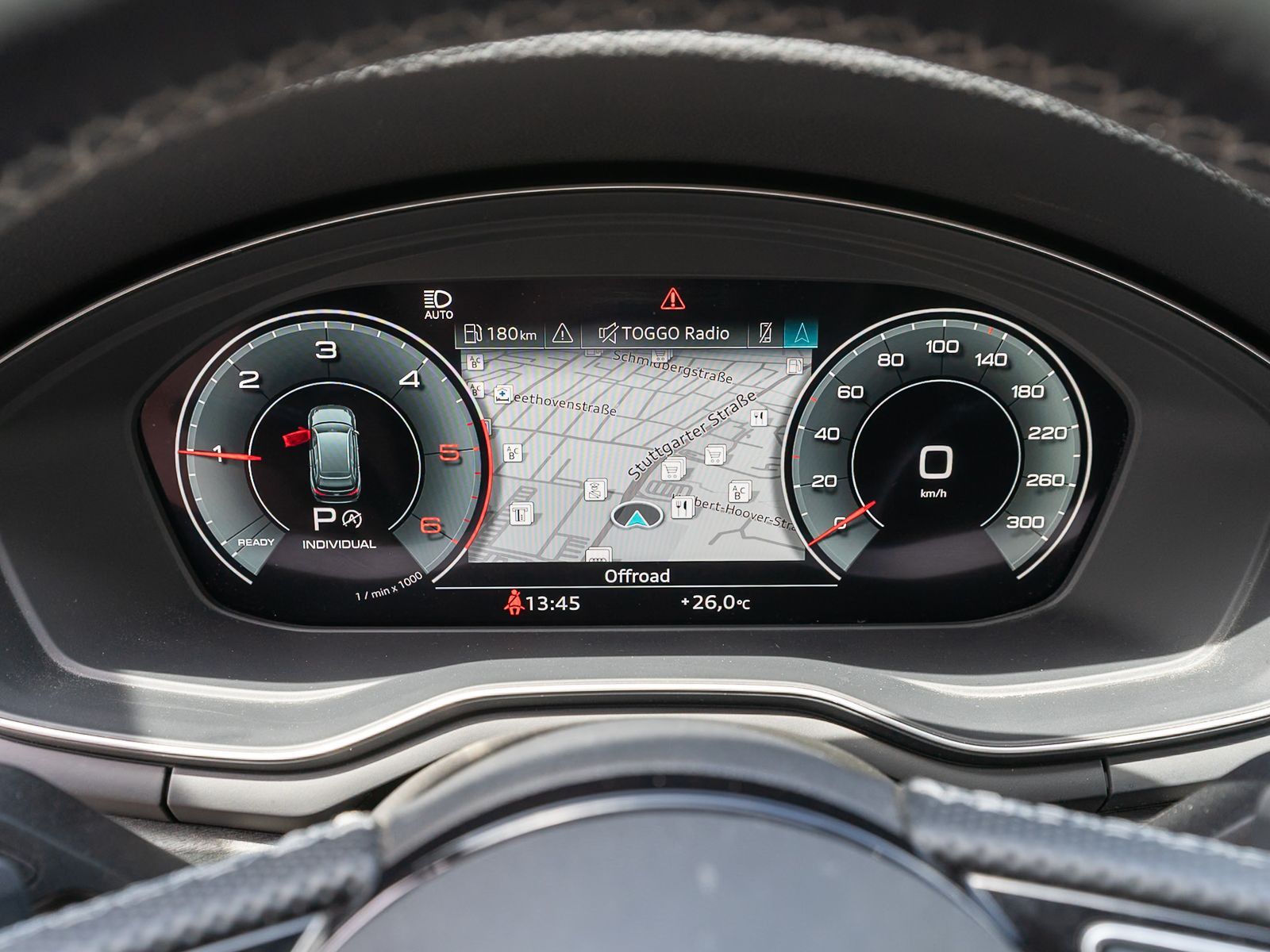 Fahrzeugabbildung Audi A4 Avant S line Competition 40TDI Stronic B&O VC