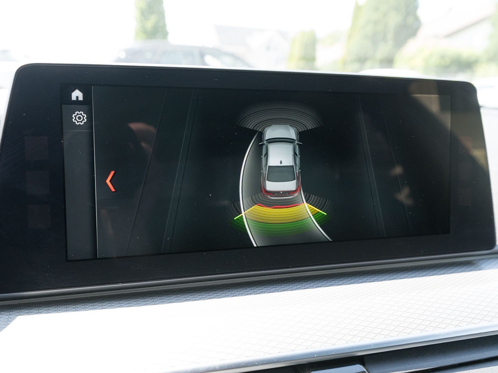 Fahrzeugabbildung BMW 520d M Sport LED Navi Pano PDC LEDER HUD