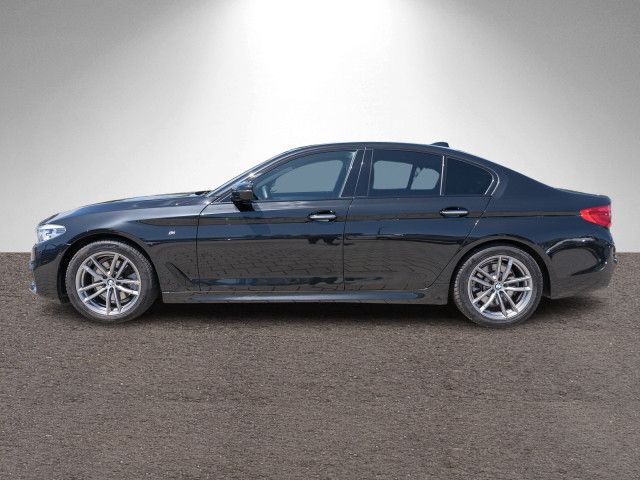 Fahrzeugabbildung BMW 520d M Sport LED Navi Pano PDC LEDER HUD